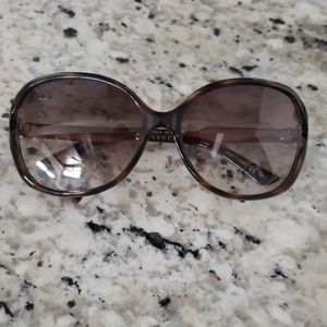 Gucci sunglasses with original case
